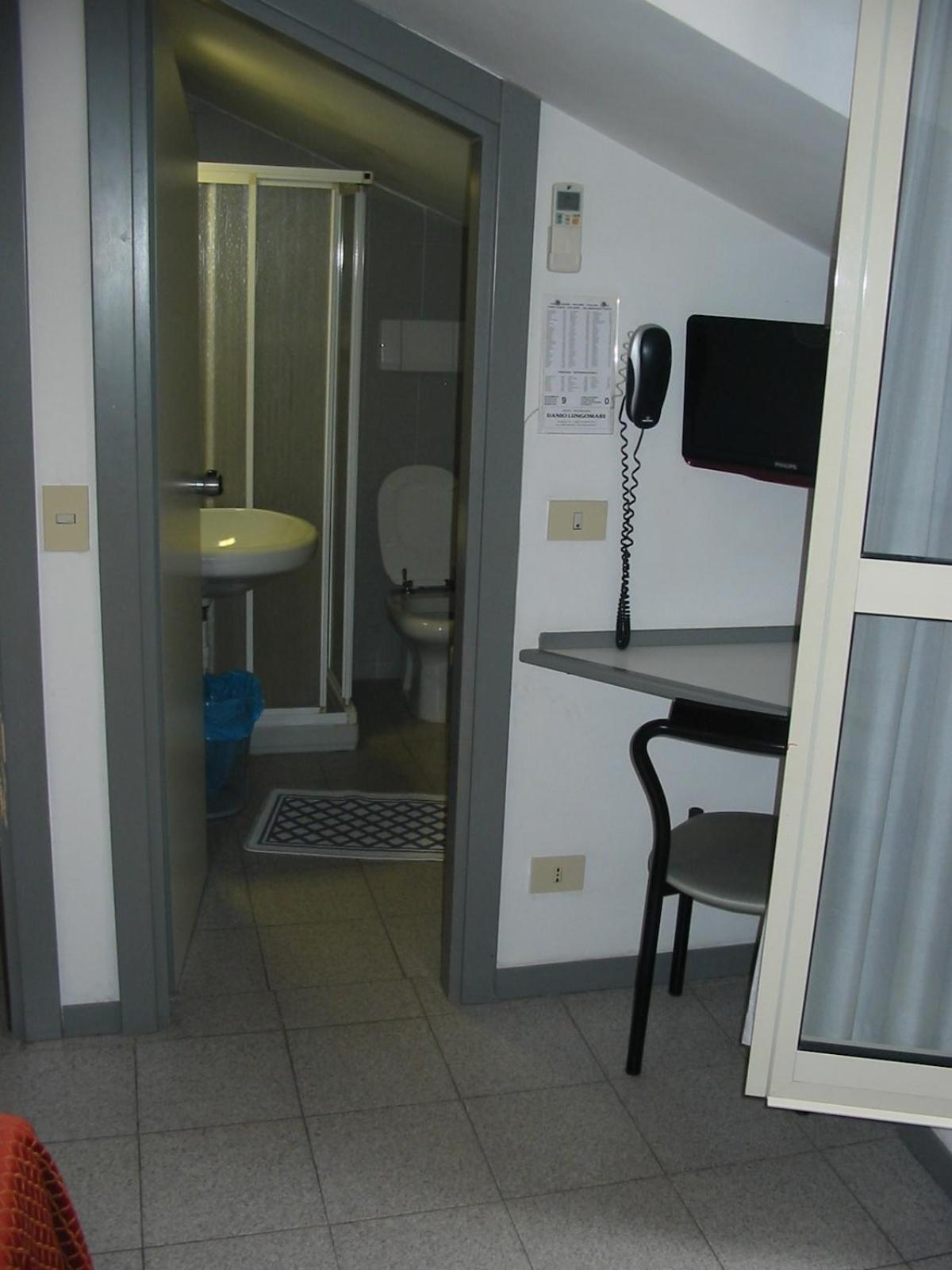 Hotel Danio Lungomare Аласио Екстериор снимка