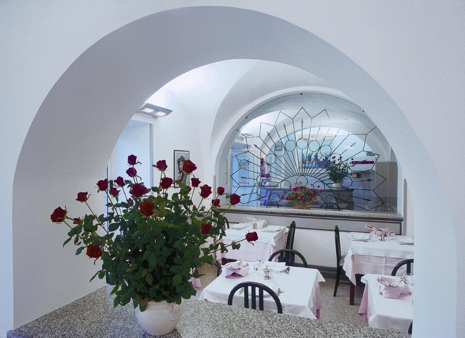 Hotel Danio Lungomare Аласио Екстериор снимка